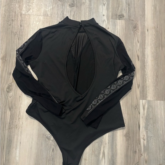 Elegant Black Long Sleeve Women's body suit XL NWOT perfect for holidays - Picture 2 of 8